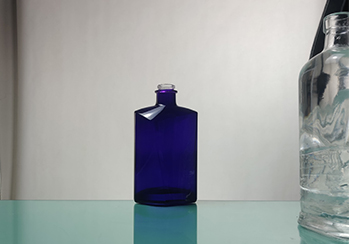 Punya pertanyaan tentang RSG Glass Bottle? Terhubung!